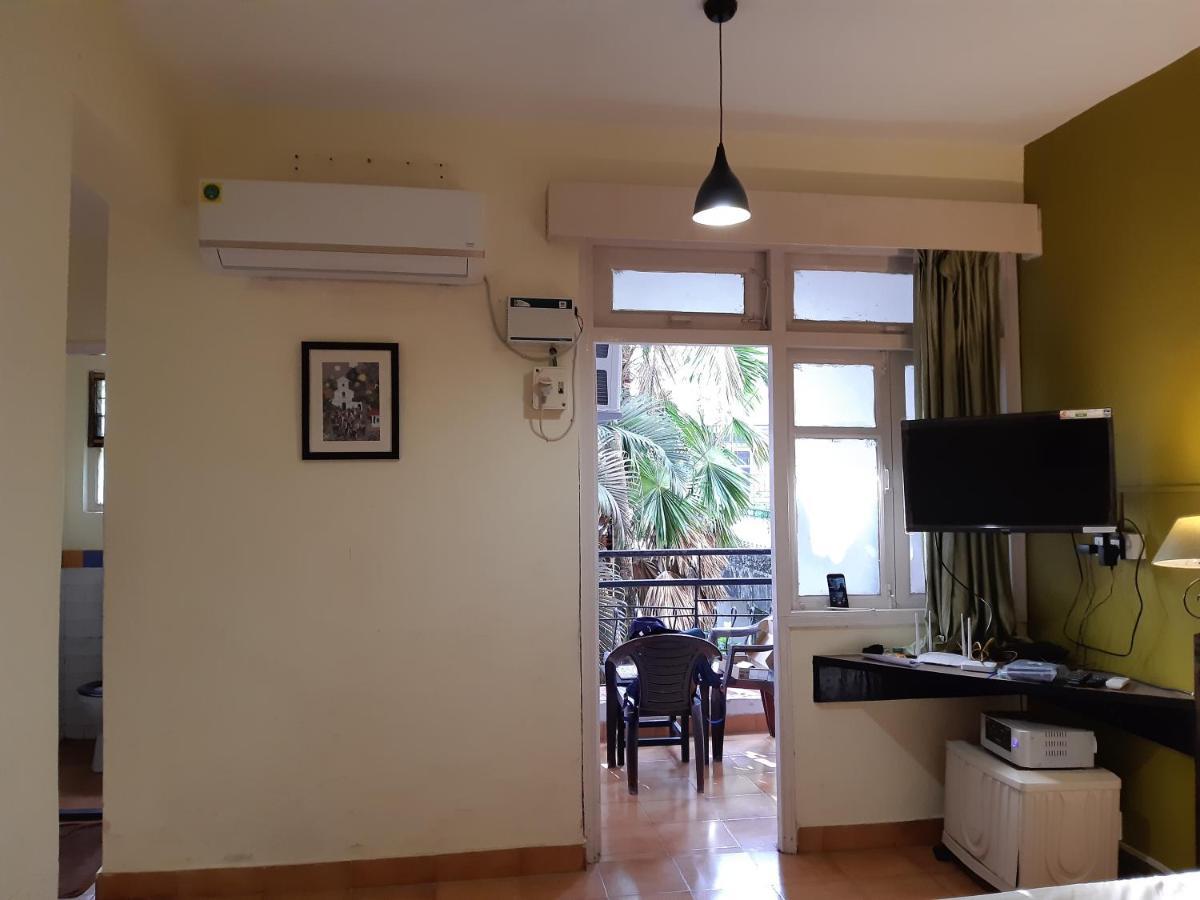 Palm Grove 1 Bhk Apartment At Candolim Beach With Free Wifi Exterior photo