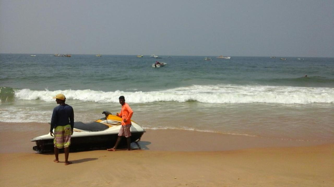 Palm Grove 1 Bhk Apartment At Candolim Beach With Free Wifi Exterior photo